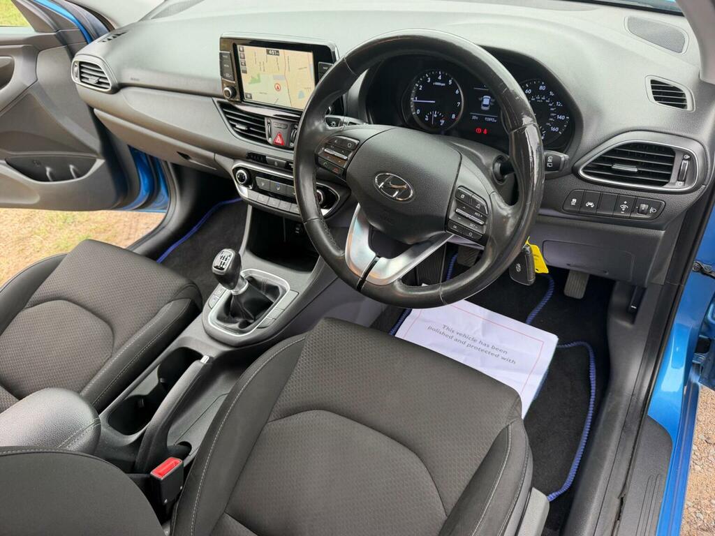 Hyundai I30 Hatchback Red #23