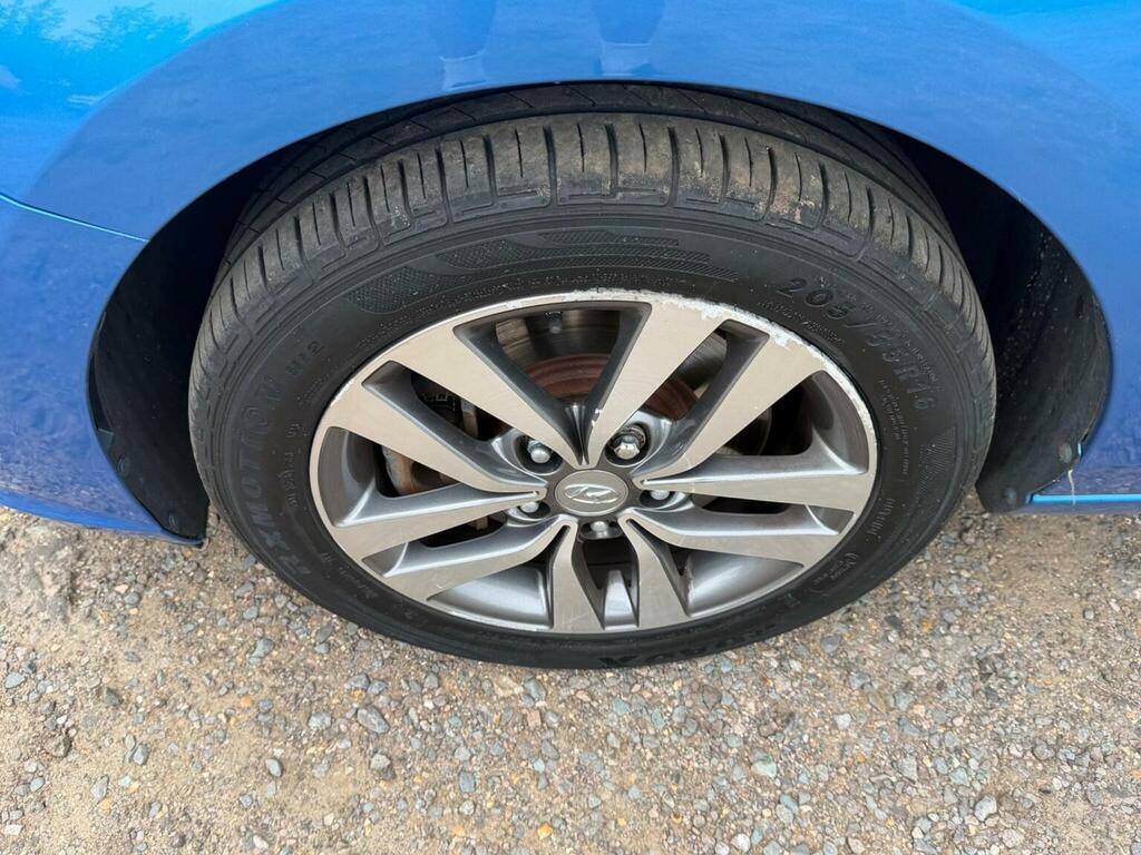 Hyundai I30 Hatchback Red #46