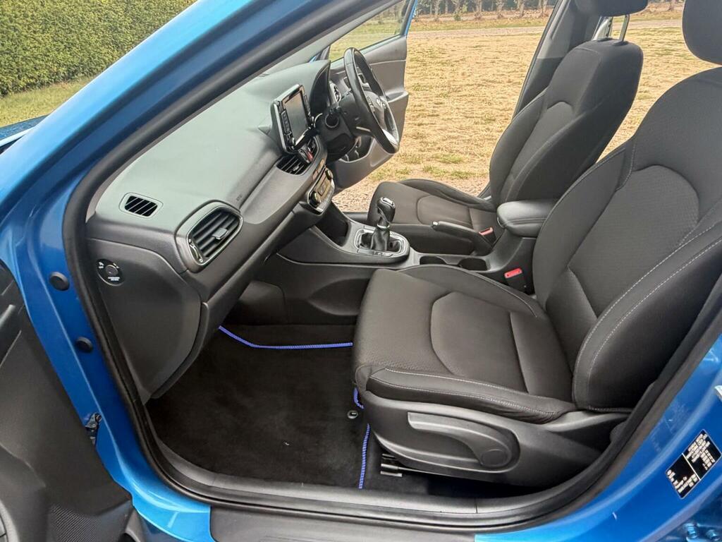 Hyundai I30 Hatchback Red #36