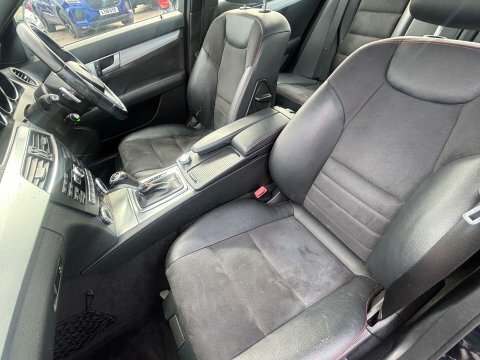 Mercedes-Benz C Class Executive Se Cdi Blueefficiency Black #44