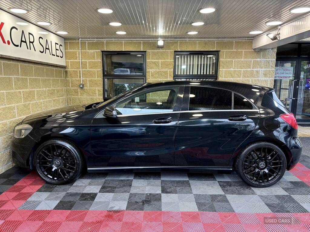 Mercedes-Benz A Class A180 1.5 Cdi Se Black #2