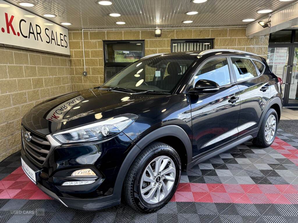 Hyundai Tucson 1.7 Crdi Blue Drive Se 2Wd Black #4