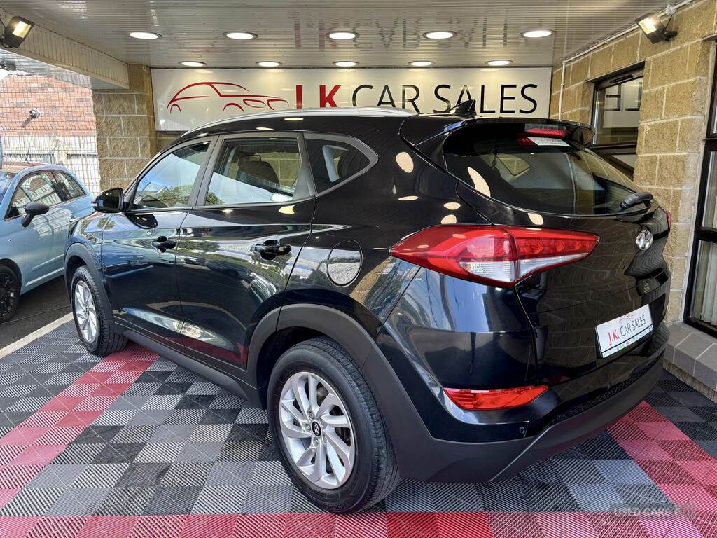 Hyundai Tucson 1.7 Crdi Blue Drive Se 2Wd Black #5