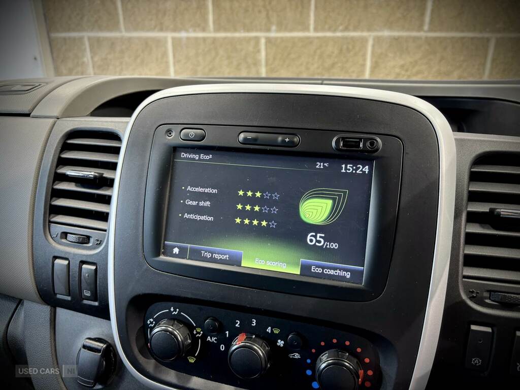 Renault Trafic 1.6 Sport Nav Energy Black #19