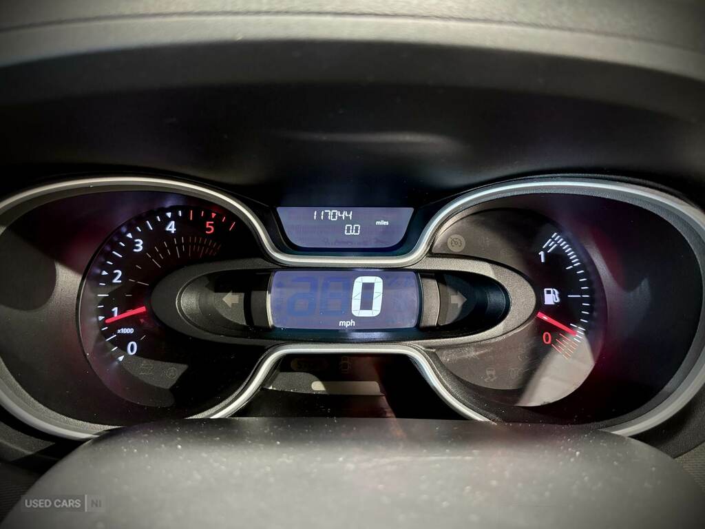 Renault Trafic 1.6 Sport Nav Energy Black #8
