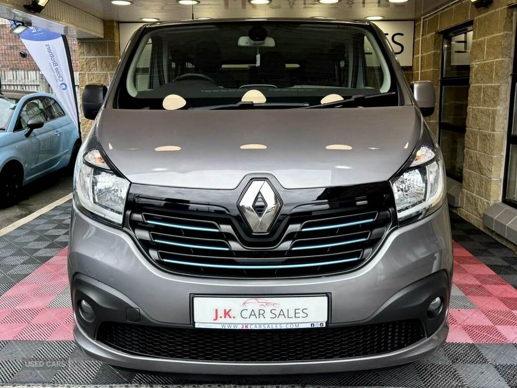 Renault Trafic 1.6 Sport Nav Energy Black #5