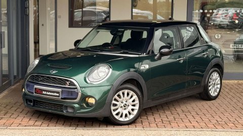 Mini Hatch 1.5 Cooper Hatchback Euro 6 U4542 Brown #1