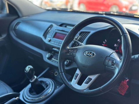 Kia Sportage  Black #17