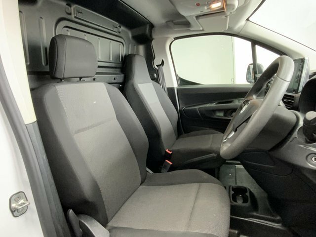 Vauxhall Combo 1.5 Turbo D 2300 White #5