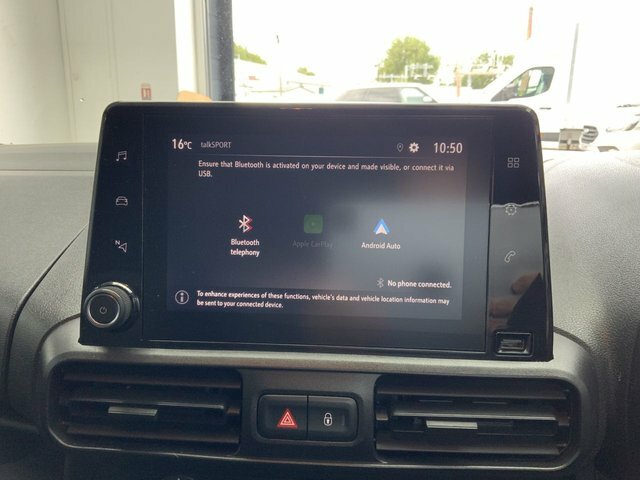 Vauxhall Combo 1.5 Turbo D 2300 Prime Panel Van 6Dr White #15
