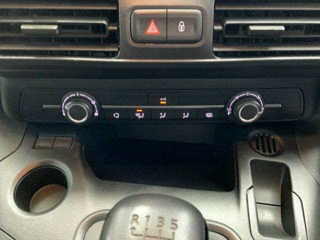 Vauxhall Combo 1.5 Turbo D 2300 Prime Panel Van 6Dr White #7