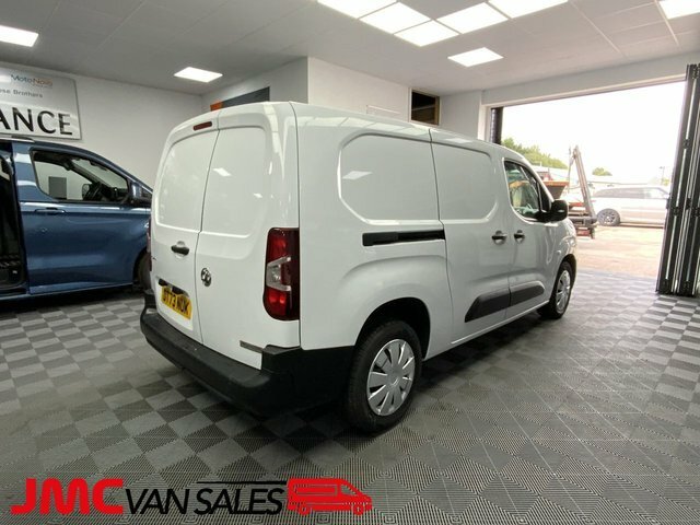 Vauxhall Combo 1.5 Turbo D 2300 White #4