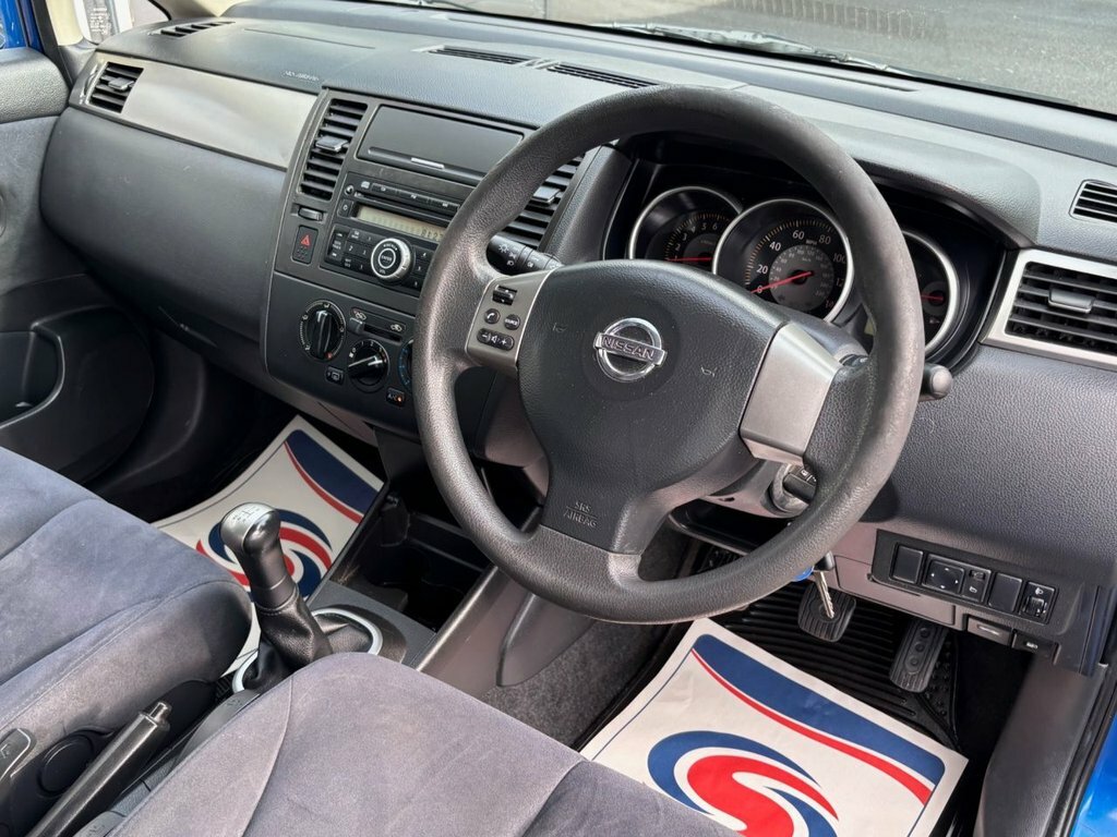 Nissan Tiida Hatchback Grey #4