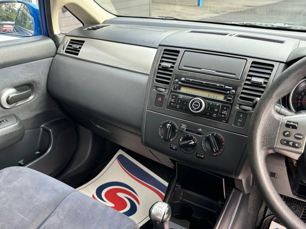 Nissan Tiida Hatchback Grey #5
