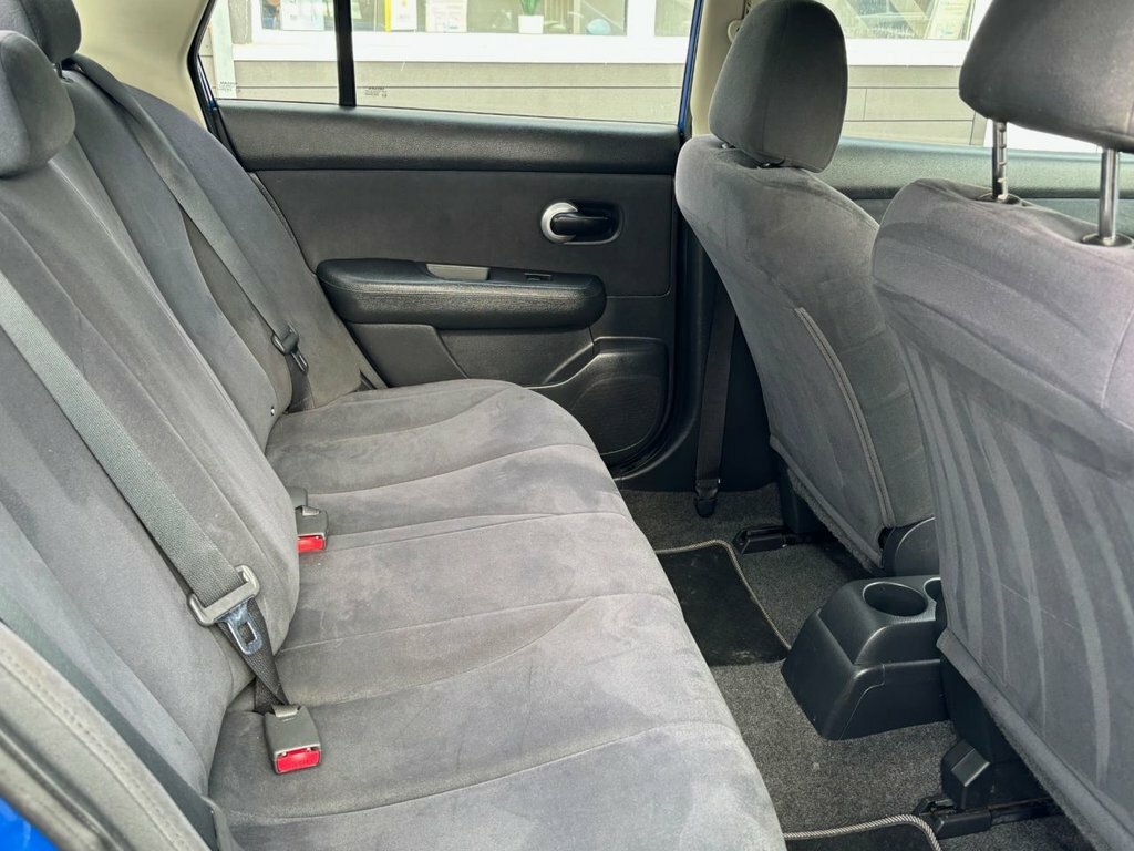 Nissan Tiida Hatchback Grey #10