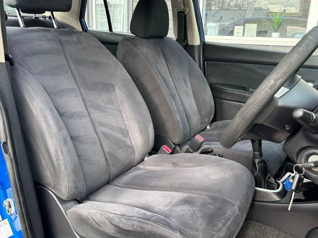 Nissan Tiida Hatchback Grey #8