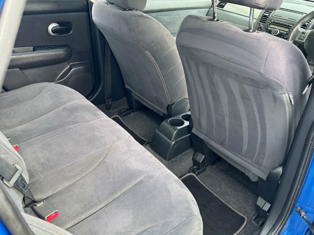 Nissan Tiida Hatchback Grey #12