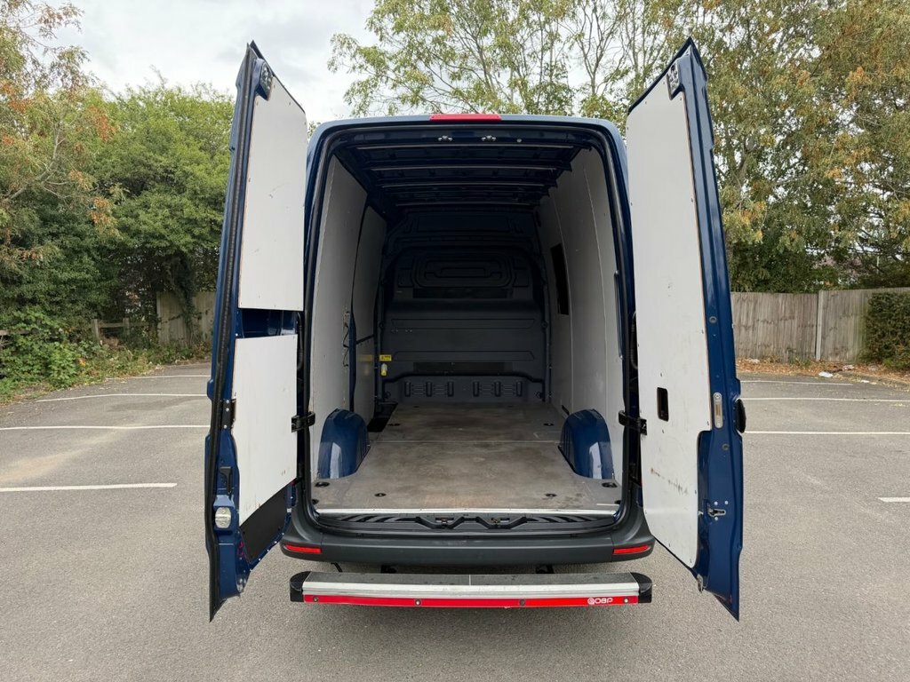 Mercedes-Benz Sprinter Mpv Blue #3