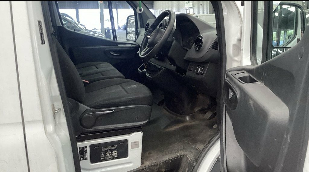 Mercedes-Benz Sprinter Mpv White #3
