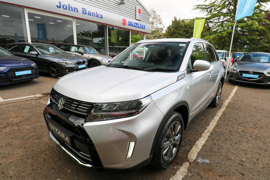 Suzuki Vitara 1.4 Boosterjet Hybrid Motion At 26Ym AY76MWL Silver #3