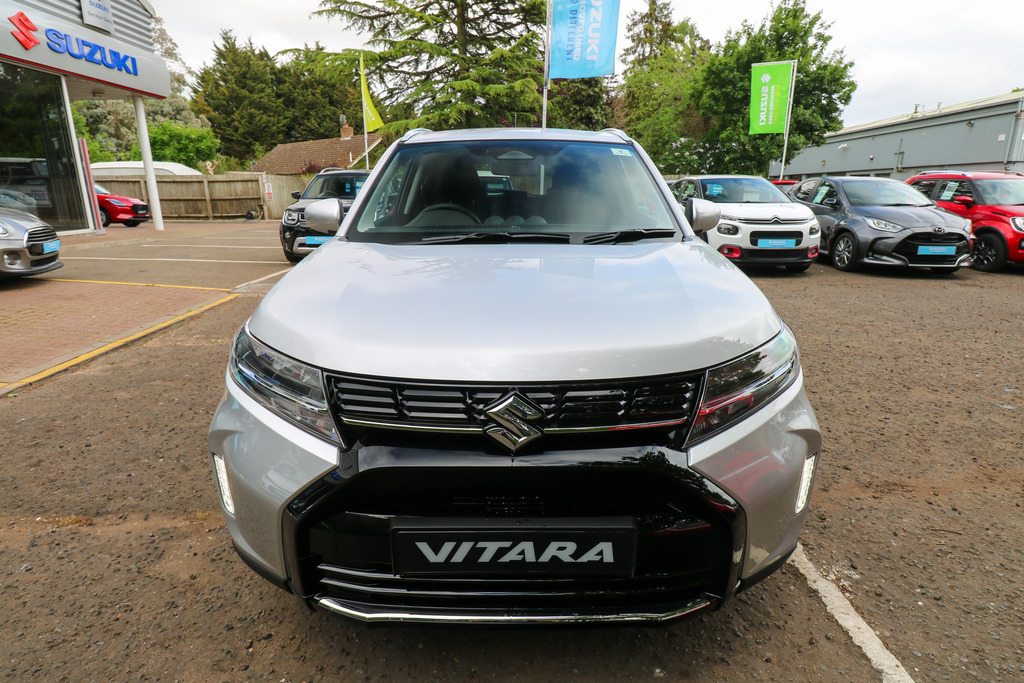 Suzuki Vitara 1.4 Boosterjet Hybrid Motion At 26Ym AY76MWL Silver #2