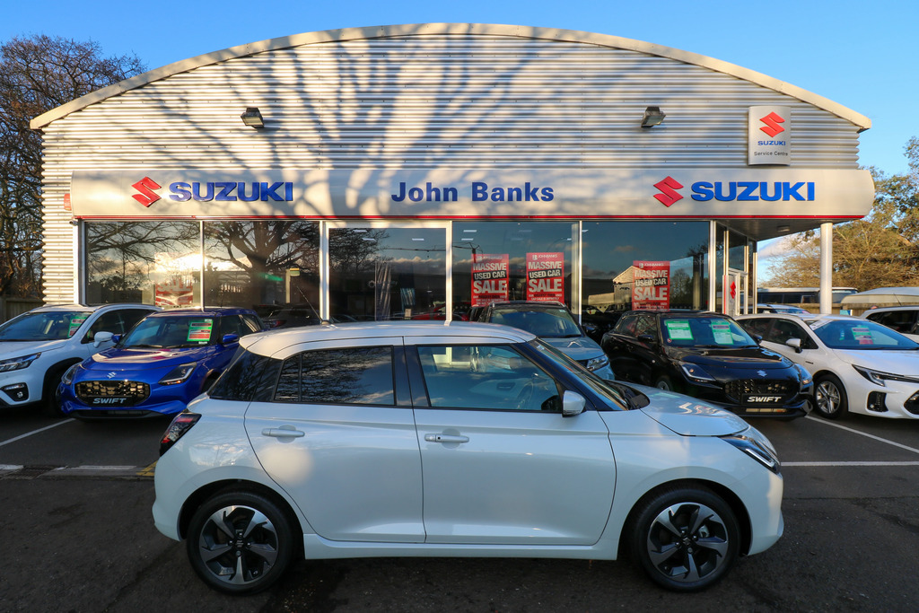 Suzuki Swift Hat 1.2 Mild Hybrid Ultra AY76MWF White #4