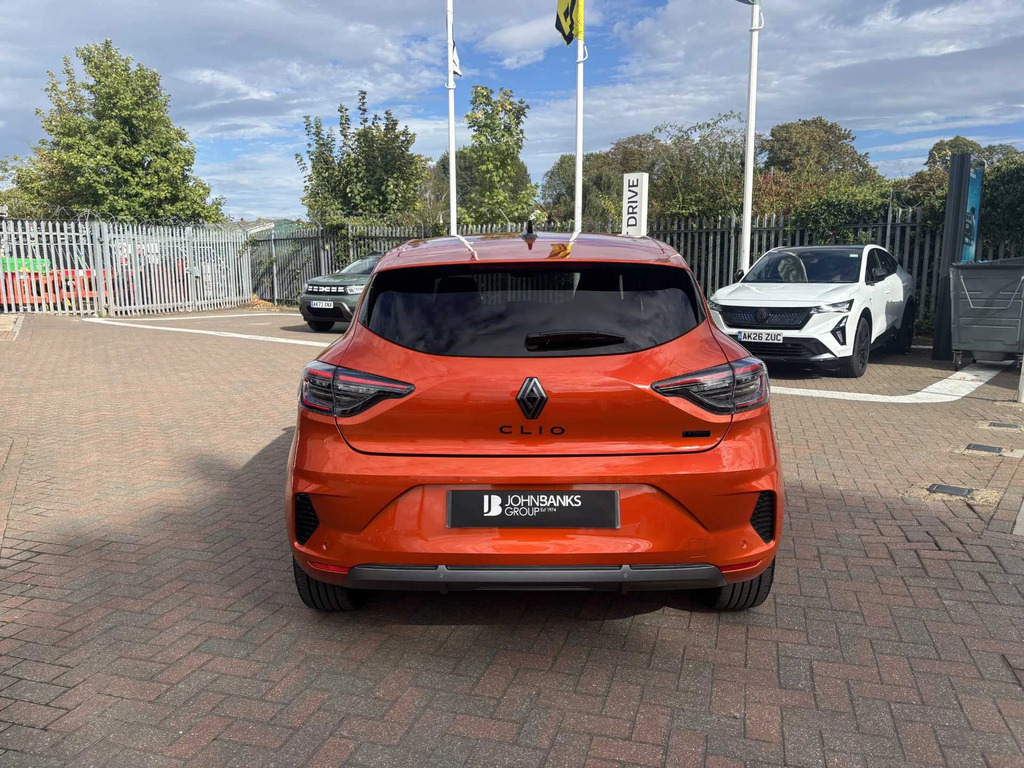 Renault Clio 1.6 E-tech Full Hybrid 145 Esprit Alpine Orange #2