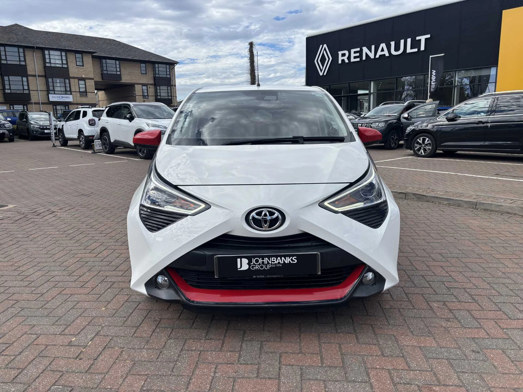 Toyota Aygo 1.0 Vvt-i X-trend Tss X-shift White #2