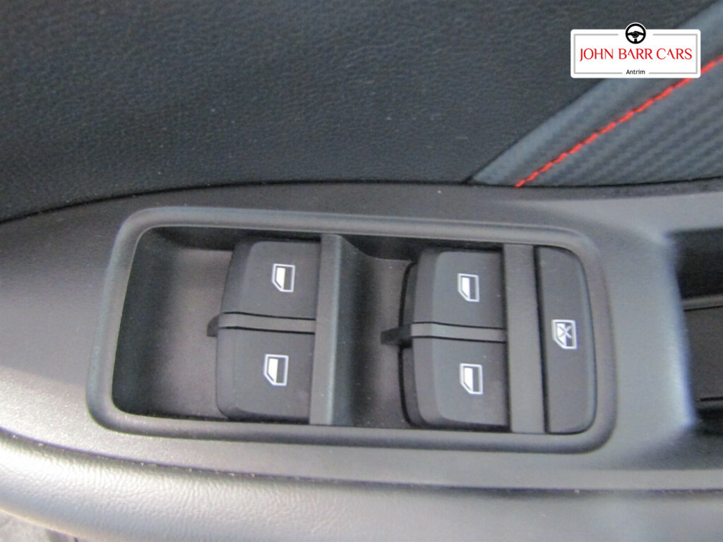 MG ZS 72.6Kwh Trophy Suv 156 Ps Black #10