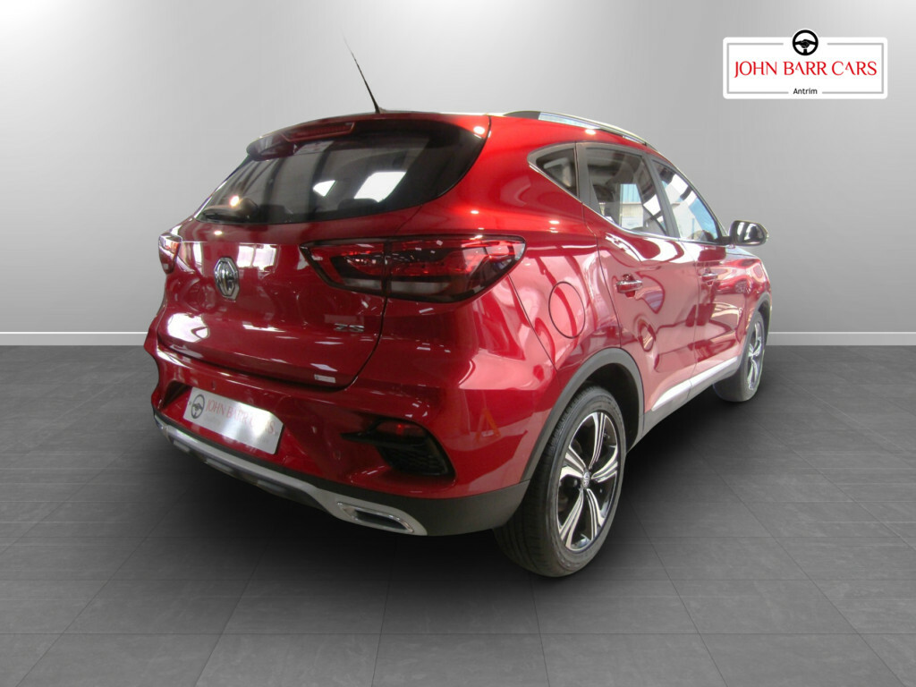MG ZS 72.6Kwh Trophy Suv 156 Ps Black #4