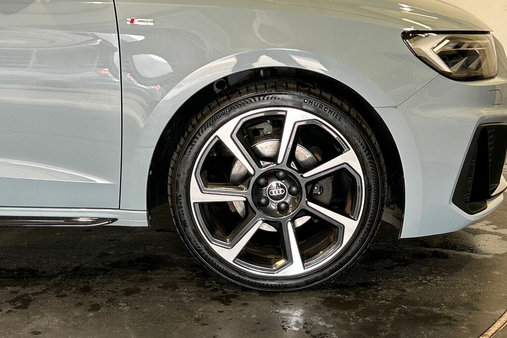 Audi A1 Black Edition 30 Tfsi 110 Ps 6-Speed SY72YWZ Grey #5