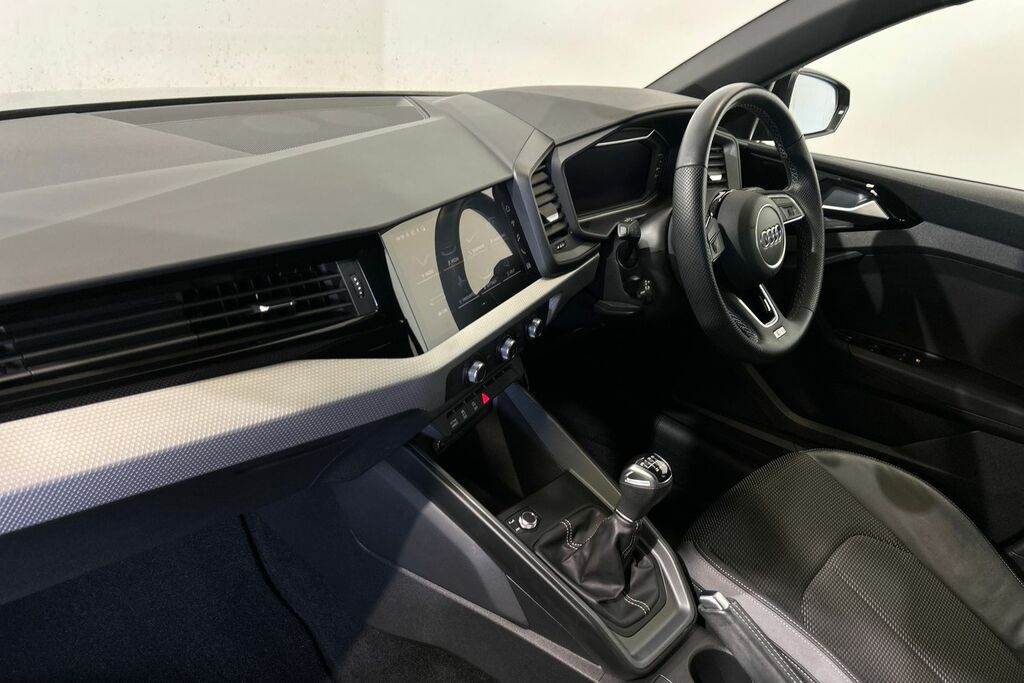 Audi A1 S Line 30 Tfsi 110 Ps 6-Speed SW72FNP Black #2