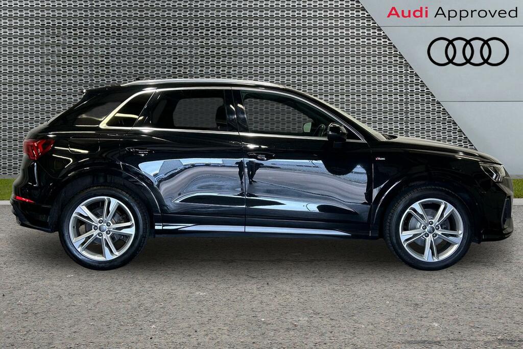 Audi Q3 S Line 35 Tfsi 150 Ps 6-Speed SR70GWE Black #4