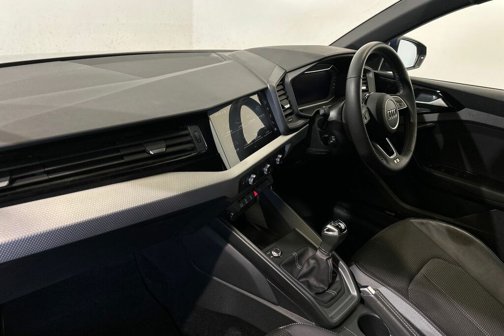 Audi A1 S Line 30 Tfsi 116 Ps 6-Speed SV74KGA Blue #2