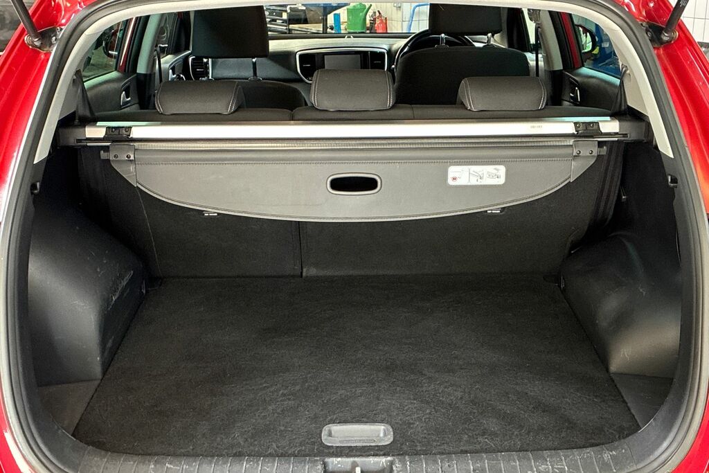 Kia Sportage Diesel White #16