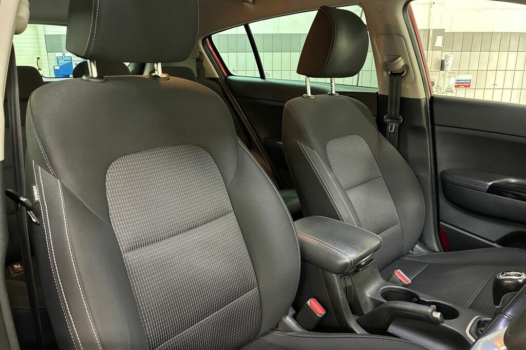 Kia Sportage Diesel White #27