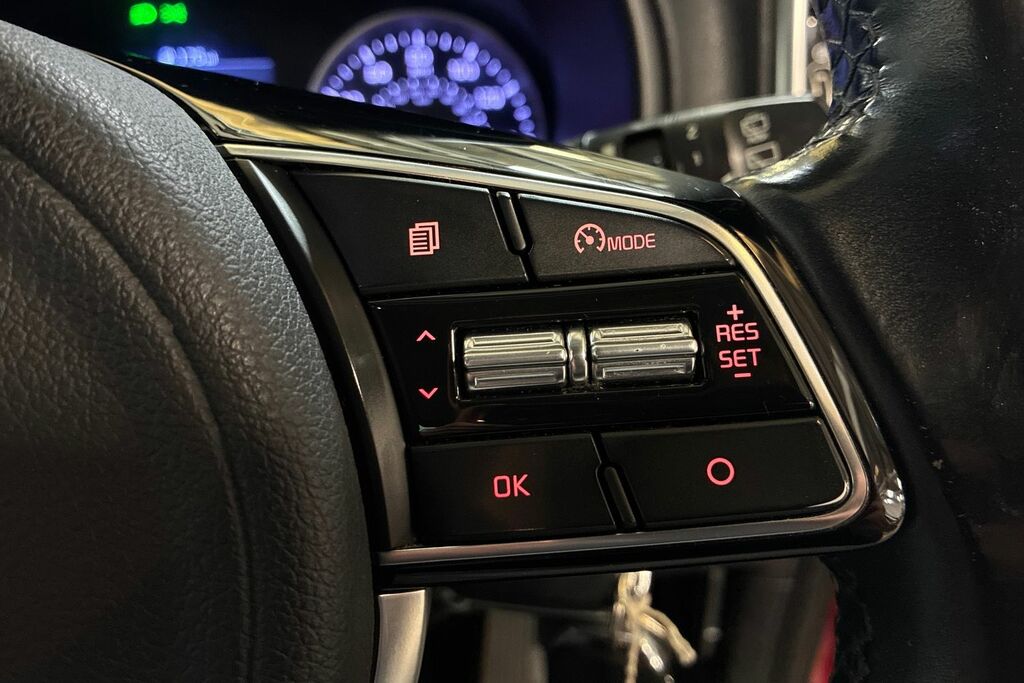 Kia Sportage Diesel White #9