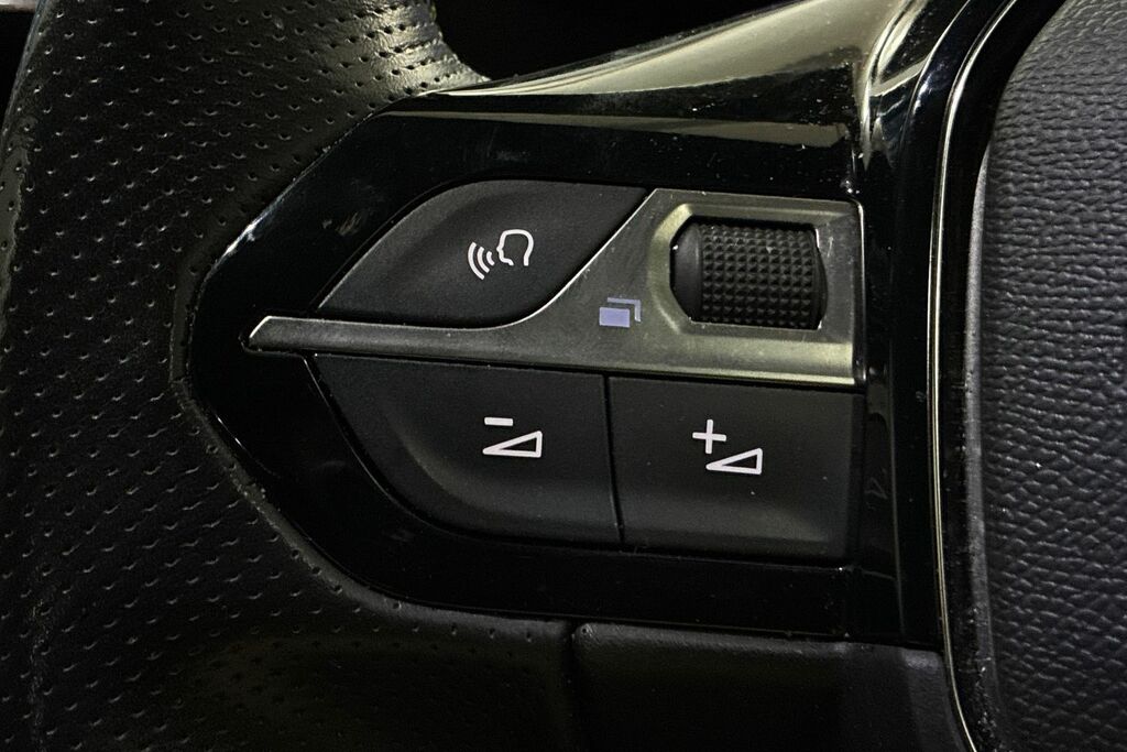 Peugeot e-208 Hatchback Grey #14