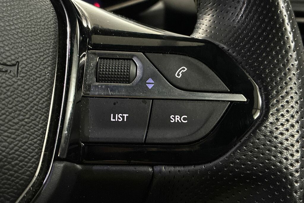 Peugeot e-208 Hatchback Grey #26