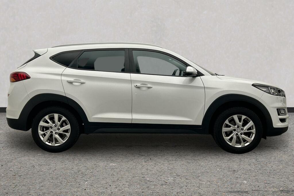 Hyundai Tucson 1.6 Gdi Se Nav Euro 6 Ss White #3