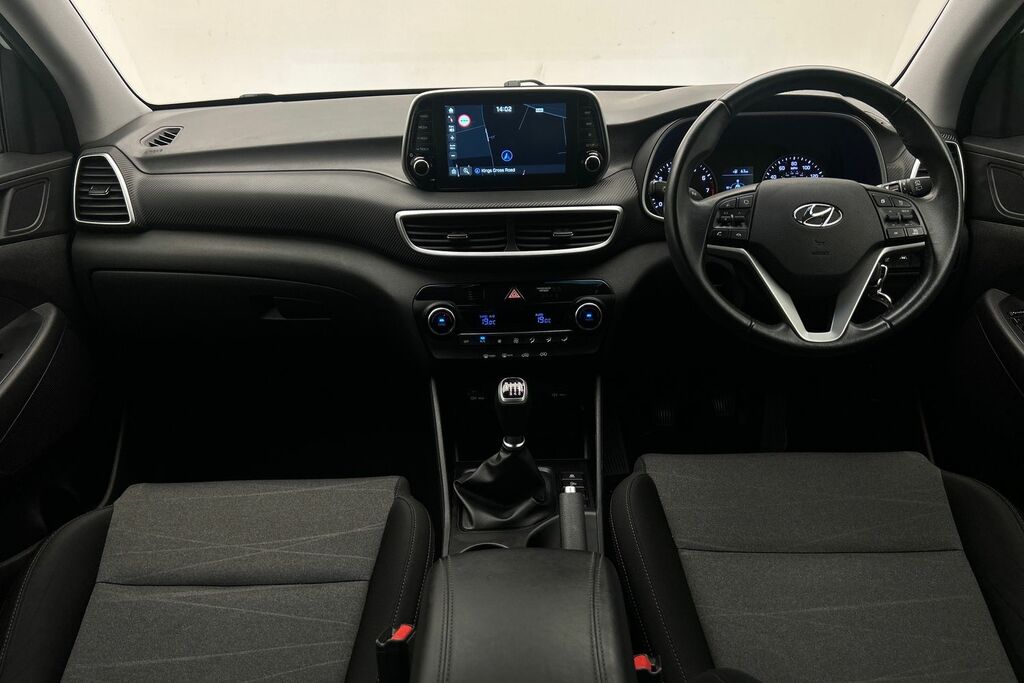 Hyundai Tucson 1.6 Gdi Se Nav Euro 6 Ss White #4