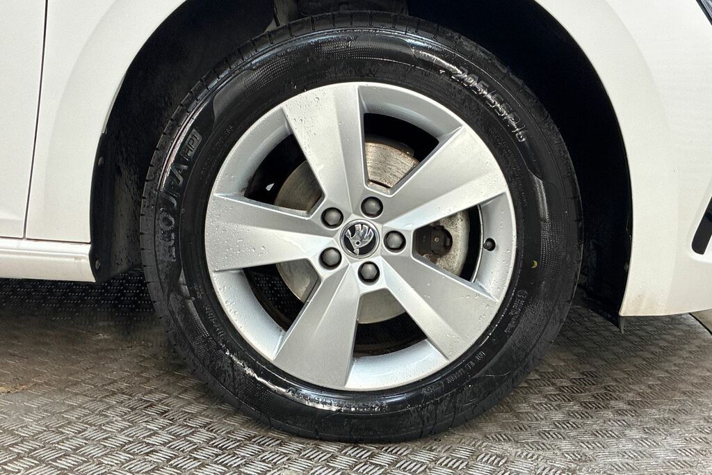 Skoda Scala 1.0 Tsi 110 Se White #5
