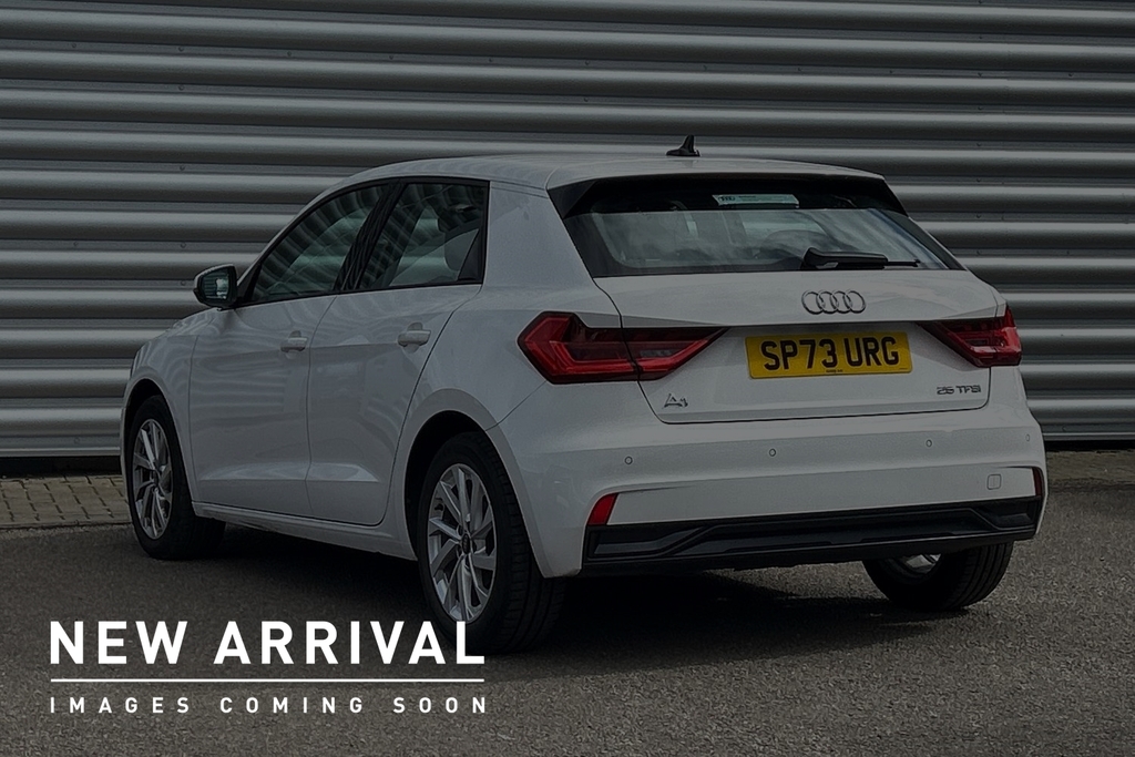 Audi A1 Sport 25 Tfsi 95 Ps 5-Speed SP73URG White #3