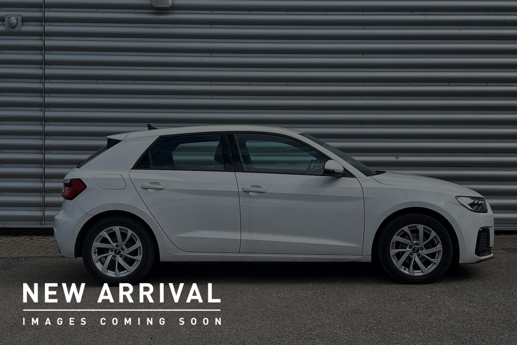 Audi A1 Sport 25 Tfsi 95 Ps 5-Speed SP73URG White #4