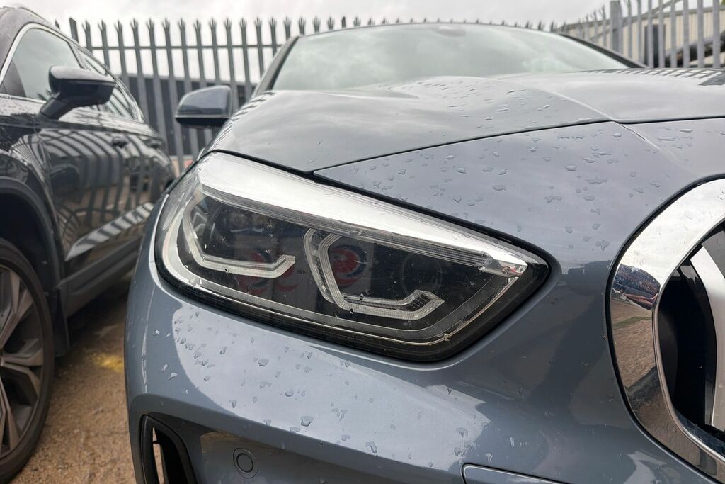 BMW 1 Series 116D Se Step Blue #18