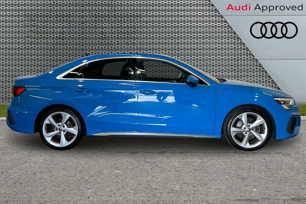 Audi A3 A3 E-tron Sportback 40 S-a Red #4