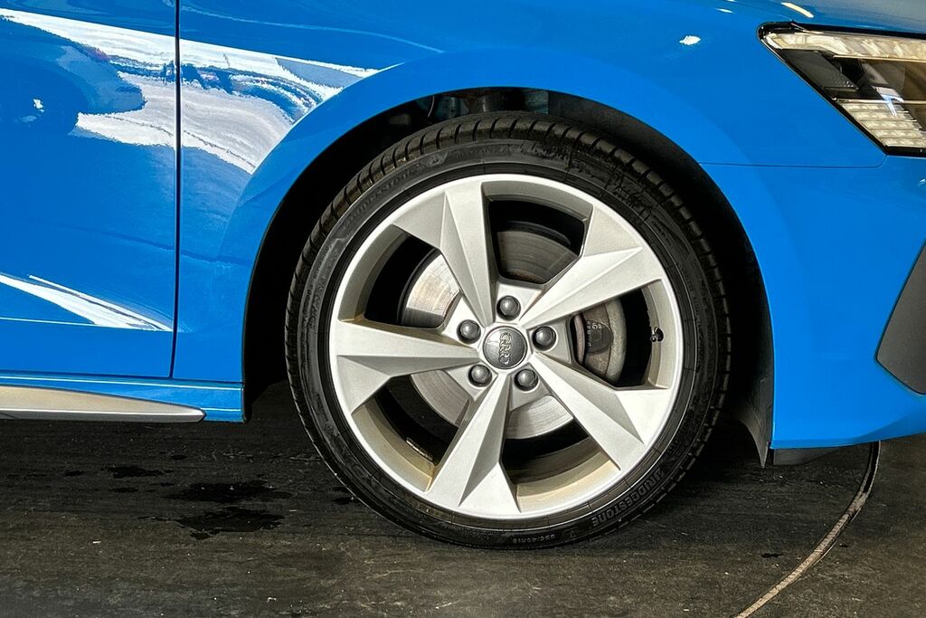 Audi A3 A3 E-tron Sportback 40 S-a Red #5