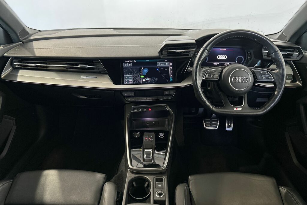 Audi A3 A3 E-tron Sportback 40 S-a Red #10