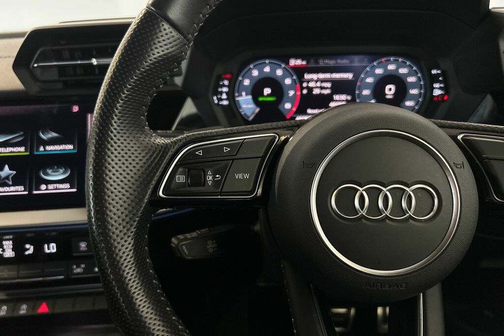 Audi A3 A3 E-tron Sportback 40 S-a Red #14