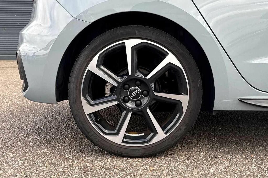 Audi A1 Black Edition 30 Tfsi 110 Ps 6-Speed SW23WHA Grey #5